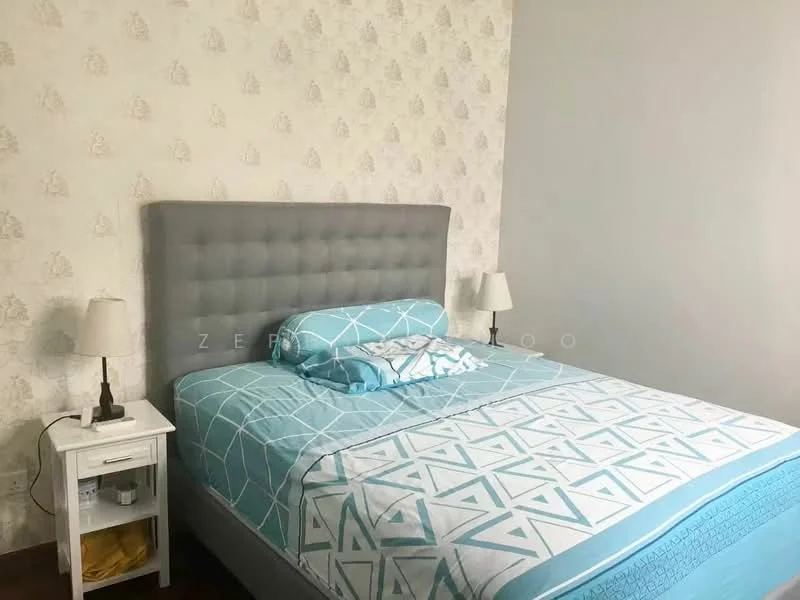Bedroom features: queen-size bed, upholstered headboard in grey, bedding with geometric pattern in blue and white, nightstand with drawer, table lamp on each side of the bed, light grey wallpaper with floral pattern, dark wood flooring; style: modern.