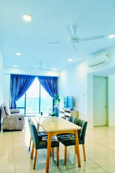 Living features: light-coloured painted walls, glossy tile flooring, 5-blade ceiling fan, recessed LED downlights, large sliding glass door, floor-to-ceiling windows, blue curtains, grey fabric sofa, TV console, wall-mounted TV, dining table with wooden legs, 4 upholstered dining chairs, indoor plant in pot, air conditioning unit; style: modern; view: city.