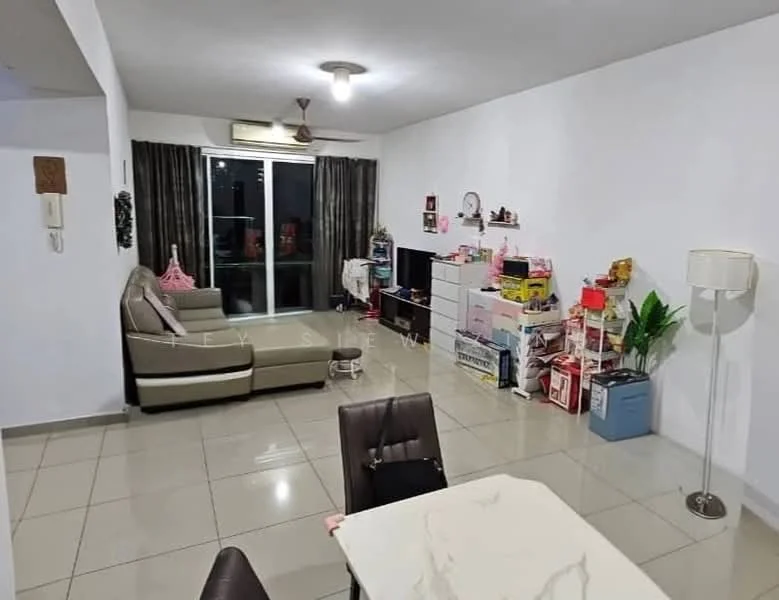 Living features: cream painted walls, white ceiling, recessed downlights, 5-blade ceiling fan, large sliding glass door, floor-to-ceiling curtains, light-colored tiled flooring, L-shape sectional sofa in beige, coffee table, decorative plants, wall-mounted shelves, storage cabinets, decorative boxes, area rug; style: modern.