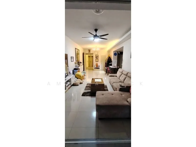 Living features: 3-seater fabric sofa in beige, L-shape sectional sofa in beige, coffee table, TV console, wall-mounted TV, area rug, ceiling fan, recessed downlights, decorative wall art, marble tile flooring, white painted walls, sliding glass door; style: modern.