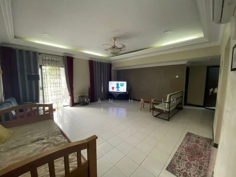 Living features: white painted walls, tray ceiling, recessed downlights, floor-to-ceiling windows, sliding glass door, curtains in grey and red, cream tiled flooring, 3-seater fabric sofa in light blue, coffee table, wall-mounted TV, area rug with geometric pattern, ceiling fan; style: modern; view: garden.