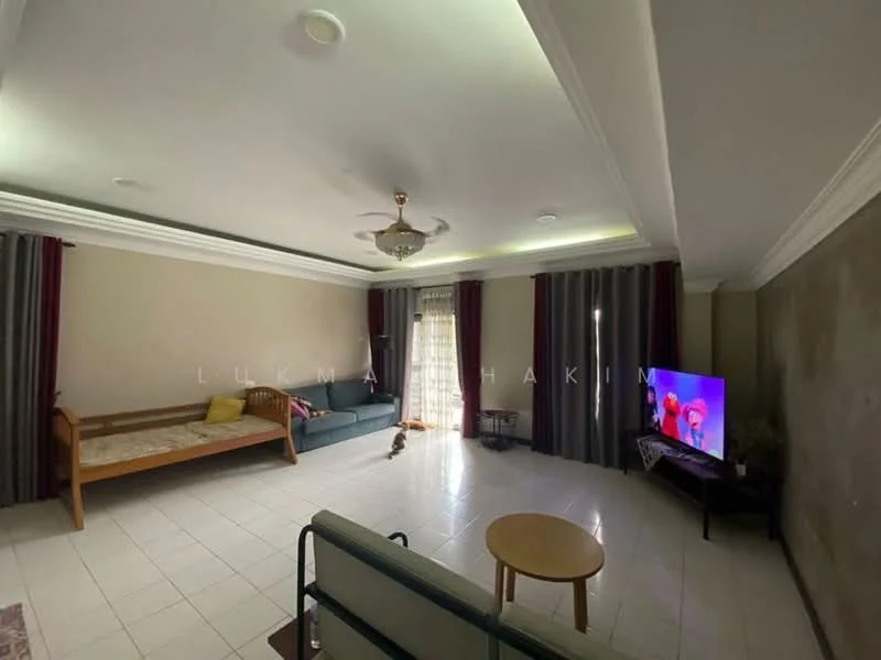 Living features: white painted walls, cream tiled flooring, tray ceiling with recessed lighting, 5-blade ceiling fan with light, floor-to-ceiling windows with sheer curtains, sliding glass door, sofa in blue fabric, wooden daybed, round coffee table, wall-mounted TV; style: modern.