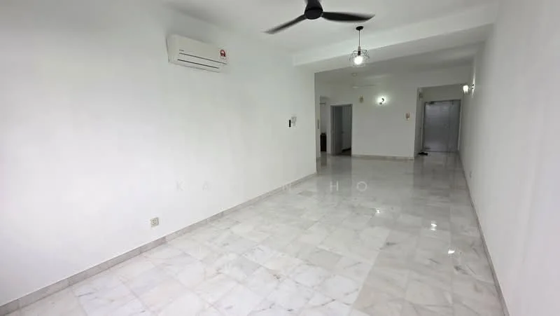 Living features: white painted walls, marble tile flooring, 5-blade ceiling fan, 1 wall-mounted split AC, recessed downlights, pendant light, open layout, large space, neutral color scheme; style: modern.