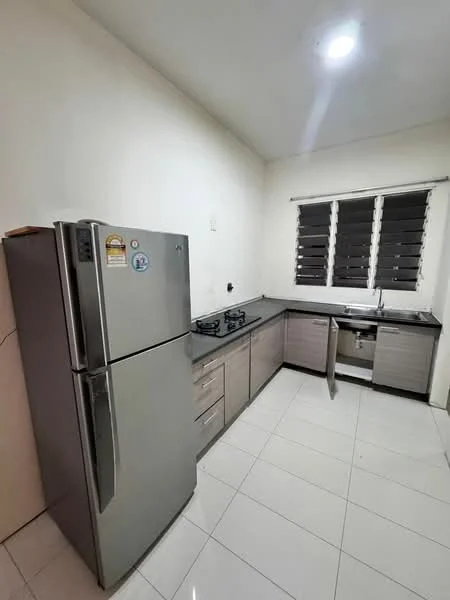 Kitchen features: stainless-steel fridge, 4-burner gas hob, single-bowl stainless-steel sink, chrome pull-down faucet, grey laminate countertop, light grey cabinetry, white tiled flooring, white painted walls, window with horizontal slats; style: modern.