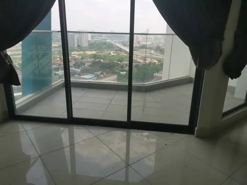 Room features: floor-to-ceiling windows, sliding glass door, grey tiled flooring, curtains, city view; style: modern; view: city.
