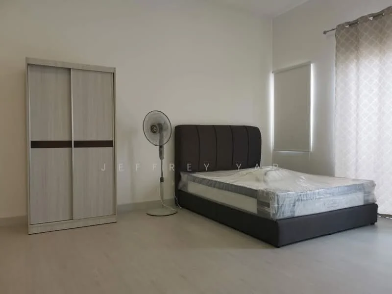 Bedroom features: queen-size bed with upholstered headboard, light grey bedding, built-in wardrobe with sliding doors, floor fan, light-coloured walls, laminate flooring, curtains with geometric pattern, window with natural light; style: modern.