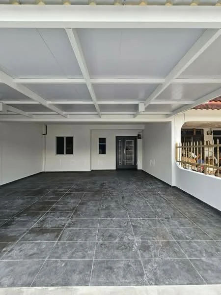 Exterior type: car porch; features: flat roof with exposed beams, grey tiled flooring, white painted walls, single main entrance door, two small windows, open layout, covered area; style: modern.