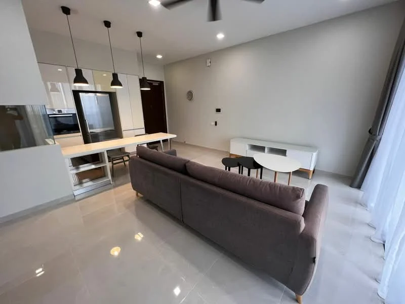 Living features: 3-seater fabric sofa in grey, coffee table, TV console, wall-mounted TV, dining table with 4 chairs, pendant lighting, recessed downlights, large windows with sheer curtains, polished ceramic tile flooring, light grey painted walls, ceiling fan; style: modern.