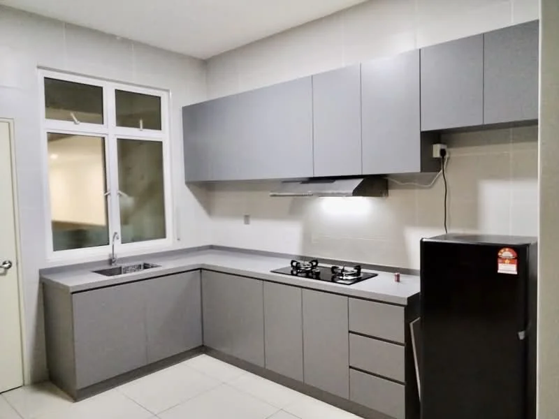 Kitchen features: grey flat-panel cabinets, stainless-steel sink, chrome pull-down faucet, granite countertop, built-in gas hob with 2 burners, stainless-steel range hood, black refrigerator, white tiled backsplash, white tiled flooring, window with white frame; style: modern.