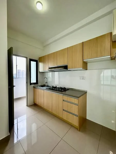 Kitchen features: laminate cabinetry in light wood finish, stainless-steel sink, chrome pull-down faucet, built-in gas hob, exhaust hood, white tiled backsplash, grey countertop, ceramic tile flooring, floor-to-ceiling window, sliding glass door to balcony, recessed ceiling light; style: modern; view: city.