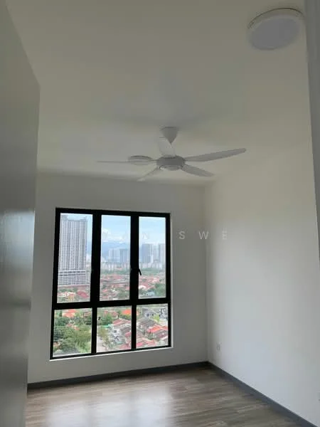 Room features: white painted walls, wooden flooring, 5-blade ceiling fan, floor-to-ceiling window, city view; style: modern; view: city.