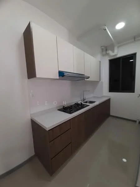 Kitchen features: white upper cabinets, brown lower cabinets, stainless-steel gas hob, stainless-steel range hood, white countertop, white tiled backsplash, single-bowl stainless-steel sink, window with black frame, recessed ceiling lights, polished tile flooring; style: modern.