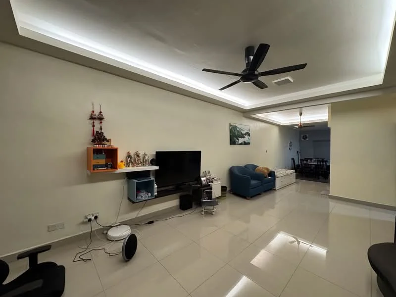 Living features: white painted walls, polished ceramic tile flooring, 5-blade ceiling fan with light, recessed LED downlights, wall-mounted TV, TV console, blue fabric sofa, coffee table, decorative wall art, open shelving unit, black office chair, floor fan; style: modern.