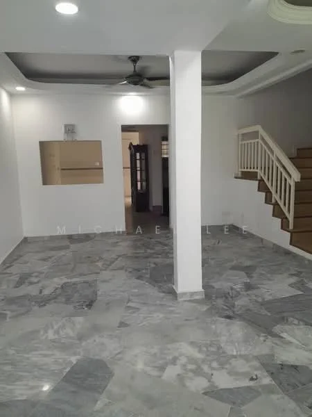 Living features: marble flooring, white painted walls, tray ceiling, recessed downlights, 5-blade ceiling fan, staircase with wooden steps, open layout, large windows, wall-mounted TV area, neutral color scheme; style: modern.