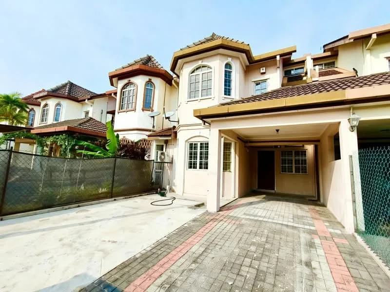 Exterior type: semi-detached house; features: two-storey structure, cream painted facade, red tiled roof, arched windows, front porch area, paved driveway, fenced perimeter, landscaped garden area, air conditioning unit visible, outdoor lighting fixture, brick paving, mature palm trees; style: modern.