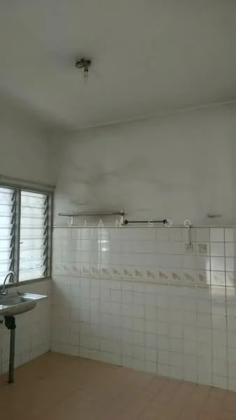 Kitchen features: white painted walls, tile backsplash with floral pattern, single-bowl stainless-steel sink, wall-mounted faucet, window with horizontal slats, light fixture on ceiling, ceramic tile flooring.