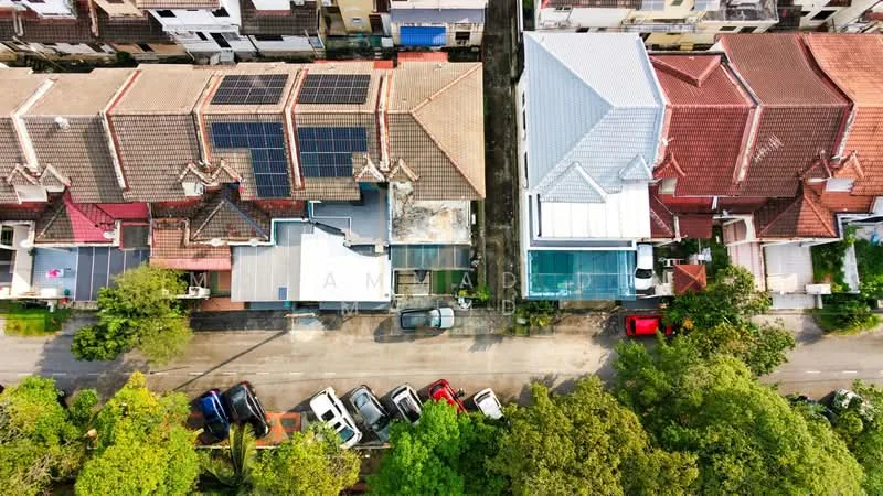 Exterior type: linked terrace house; features: rooftop solar panels, red brick facade, cream painted facade, flat roof, double-storey, manicured lawn, paved driveway, surrounded by mature greenery, open-air parking lot; style: modern.
