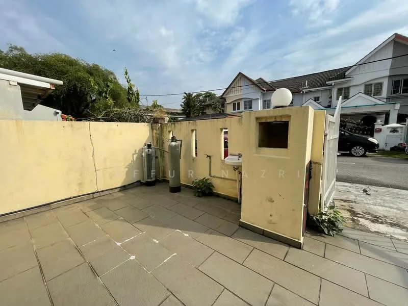 Exterior type: linked terrace house; features: yellow painted wall, paved flooring, outdoor space, water feature, fence, surrounding greenery, street view, adjacent houses; style: modern.