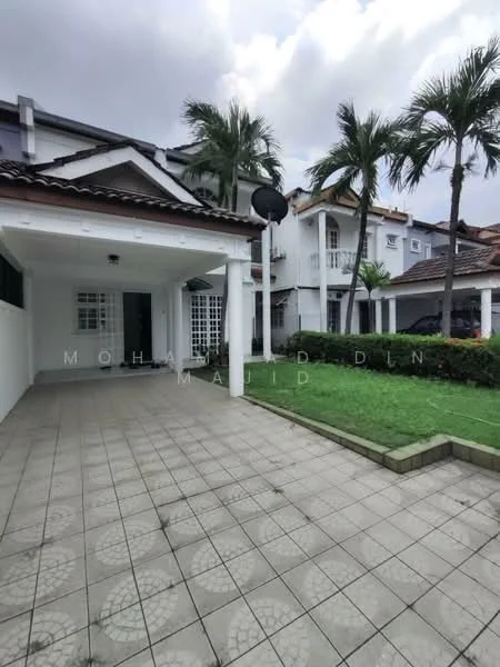 Exterior type: semi-detached house; features: paved driveway, manicured lawn, tropical landscaping, palm trees, covered porch, white painted facade, terracotta tiled roof, front garden with hedges, satellite dish, two-storey structure; style: modern.