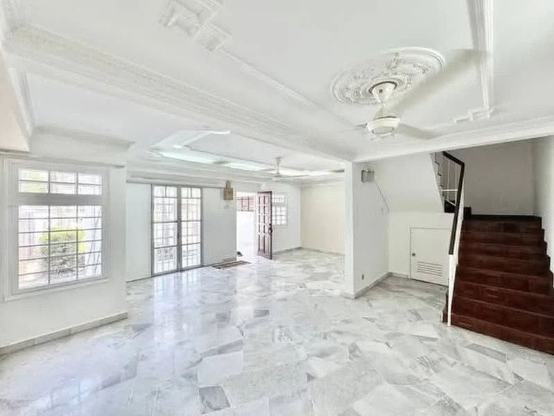 Living features: marble flooring, white painted walls, crown moulding, tray ceiling, 5-blade ceiling fan, floor-to-ceiling windows, double doors leading to entrance, staircase with wooden steps, natural light from windows, air conditioning unit; style: modern; view: garden.