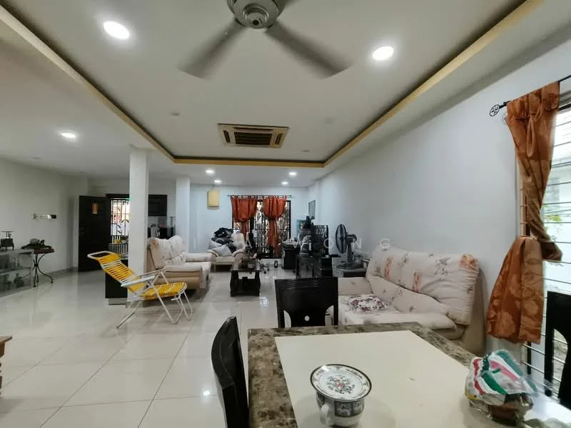 Living features: white painted walls, polished ceramic tile flooring, tray ceiling with recessed lighting, 5-blade ceiling fan, sofa with floral pattern, 2-seater fabric sofa, coffee table, TV console, wall-mounted TV, decorative curtains, area rug, dining table, open layout, large windows with natural light; style: modern.