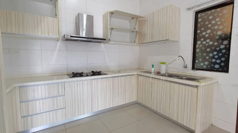 Kitchen features: laminate cabinetry with wood grain finish, stainless-steel range hood, 2-burner gas hob, single-bowl stainless-steel sink, chrome pull-down faucet, white tiled backsplash, white tiled walls, grey ceramic tile flooring, open shelving, window with frosted glass; style: modern.