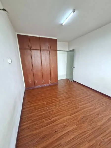 Room features: laminate flooring, white painted walls, built-in wooden wardrobe with sliding doors, single door, fluorescent ceiling light; style: modern.
