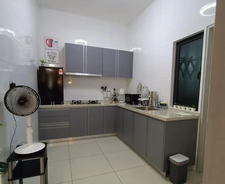 Kitchen features: grey flat-panel cabinets, white countertop, stainless-steel sink, chrome pull-down faucet, built-in oven, freestanding fridge, 4-burner gas hob, exhaust hood, wall-mounted fan, tile flooring, recessed LED downlights, window with black frame, decorative wall art; style: modern.