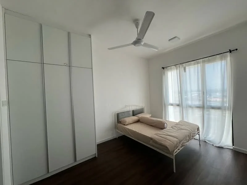 Bedroom features: queen-size bed, white bedding, built-in wardrobe with sliding doors, floor-to-ceiling windows, sheer curtains, wooden flooring, ceiling fan, neutral wall color; style: modern; view: city.