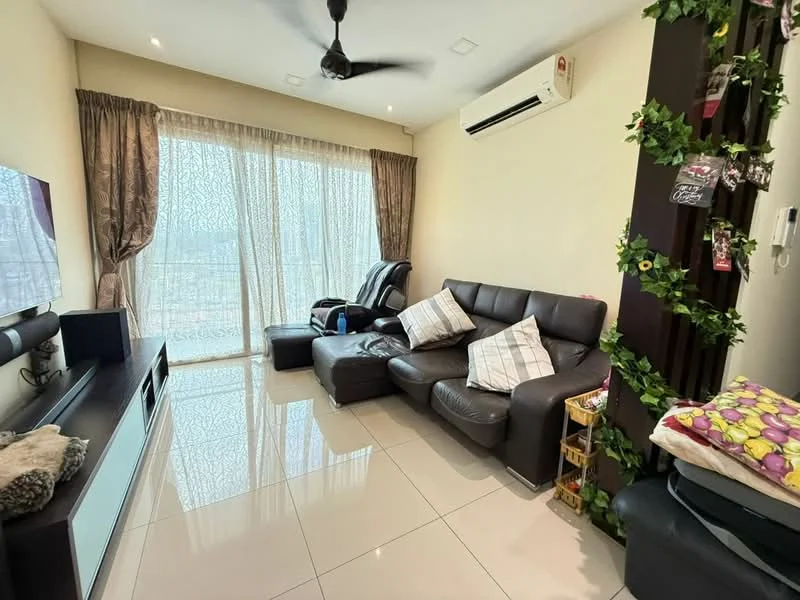 Living features: 3-seater leather sofa in dark brown, 2 decorative cushions, floor-to-ceiling windows with sheer curtains, white walls, glossy ceramic tile flooring, wall-mounted TV, TV console with storage, ceiling fan, air conditioning unit, decorative wall with greenery, small bookshelf, area rug; style: modern; view: city.