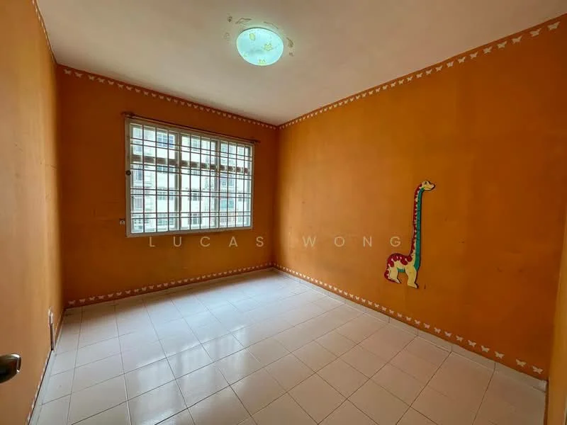 Room features: orange painted walls, white tiled flooring, window with grid pattern, decorative border near ceiling, ceiling light fixture, giraffe mural on wall.