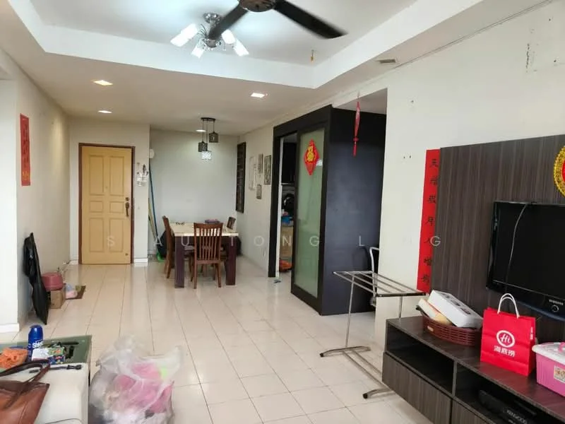 Living features: white painted walls, tile flooring, 5-blade ceiling fan with light, recessed downlights, wall-mounted TV, TV console, dining table with chairs, sliding glass door, decorative wall art, open shelving unit, laundry rack, area rug; style: modern.