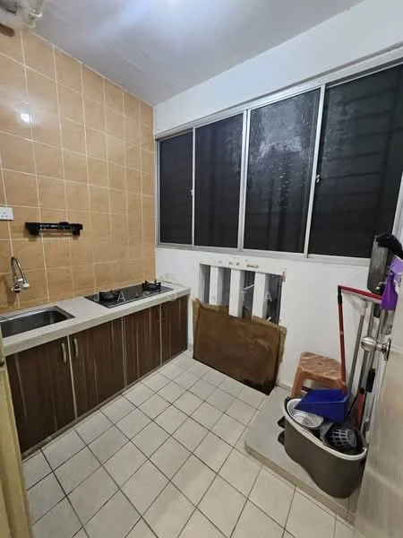 Kitchen features: double-bowl stainless-steel sink, chrome pull-down faucet, 2-burner gas hob, brown wooden cabinetry, cream tiled backsplash, light beige wall tiles, white tiled flooring, large window with black frames, cleaning supplies storage, open shelving, floor-mounted cabinets; style: modern.