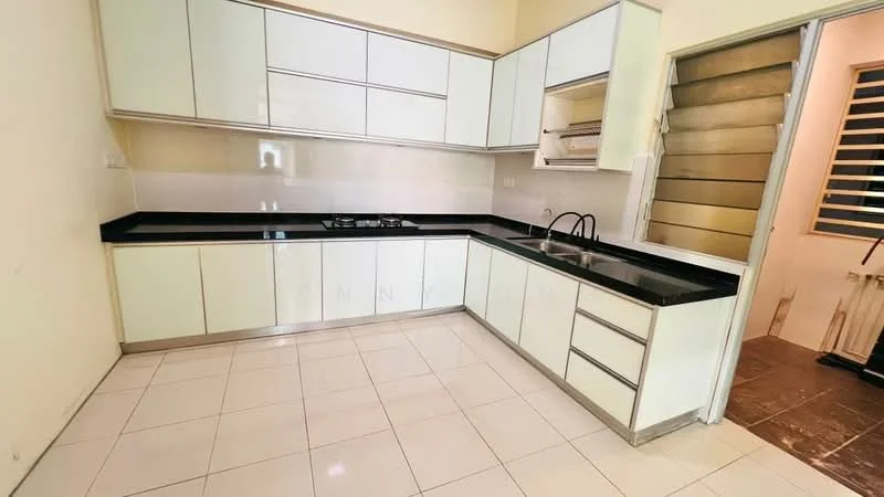 Kitchen features: white high-gloss cabinetry, black granite countertop, double-bowl stainless-steel sink, chrome pull-down faucet, built-in gas hob, wall-mounted kitchen hood, white tiled backsplash, ceramic tile flooring, recessed downlights, window with horizontal blinds; style: modern.