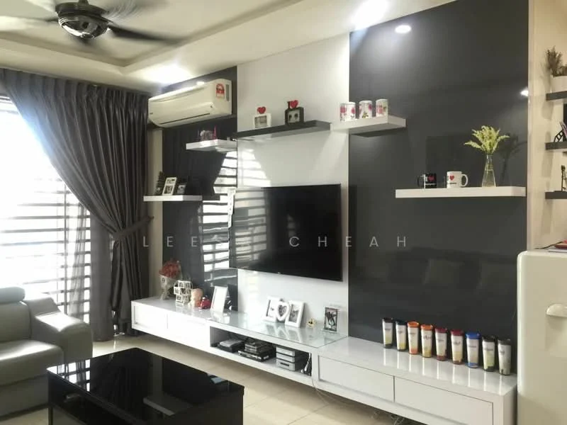 Living features: 3-seater fabric sofa in light grey, black coffee table, wall-mounted TV, white floating shelves, decorative items on shelves, curtains in dark grey, floor-to-ceiling windows with horizontal blinds, wall-mounted air conditioning unit, light-colored tiled flooring, accent wall in dark grey, recessed downlights, ceiling fan; style: modern.