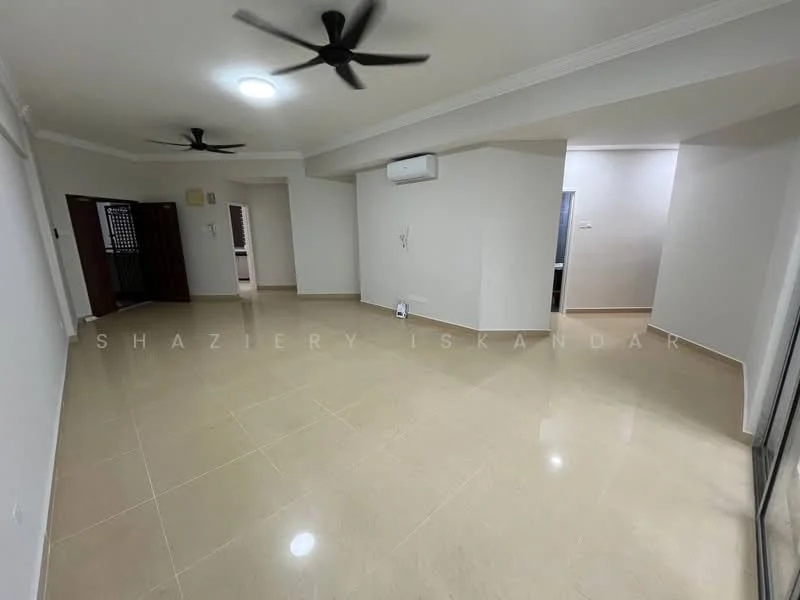 Living features: cream polished tile flooring, white painted walls, recessed downlights, 2 ceiling fans, air conditioning unit, large glass sliding door, open layout, crown moulding; style: modern.