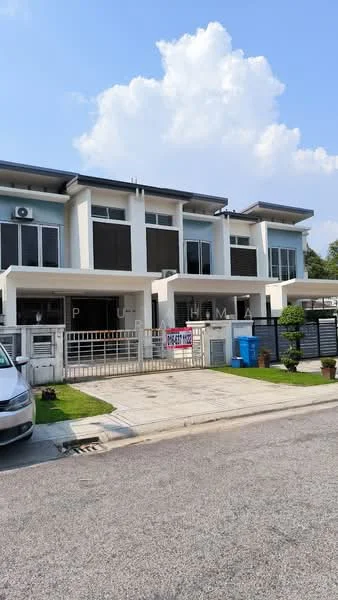 Exterior type: linked terrace house; features: white painted facade, flat roof, two-storey building, manicured lawn, paved driveway, multiple windows with black frames, balconies with glass railings, security gate, surrounded by greenery, parking space for 2 cars; style: modern.
