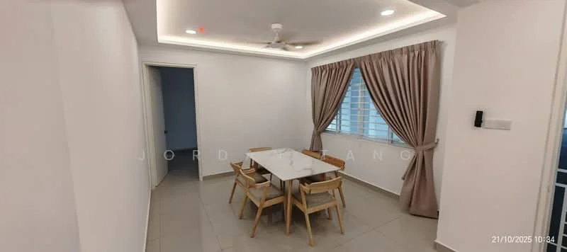 Dining features: white painted walls, recessed ceiling with LED lighting, grey floor tiles, 6-seater dining table, wooden dining chairs, floor-to-ceiling window, curtains in beige, ceiling fan; style: modern.