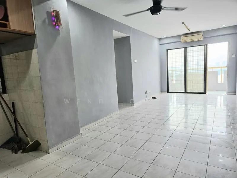 Living features: grey painted walls, white tiled flooring, 5-blade ceiling fan, sliding glass door, floor-to-ceiling windows, air conditioning unit, open layout, natural light; style: modern.