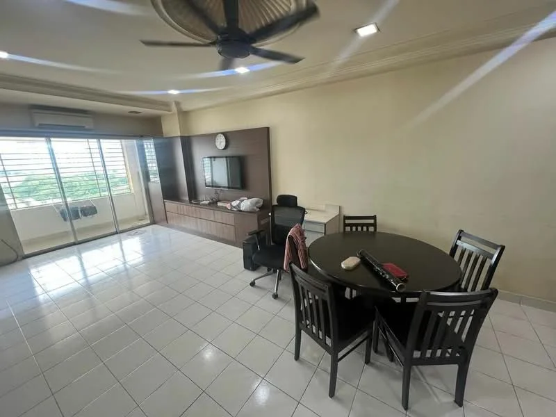 Living features: white painted walls, ceramic tile flooring, ceiling fan, wall-mounted TV, wooden TV console, round dining table, 4 dining chairs, sliding glass door, balcony view, recessed lighting; style: modern; view: city.