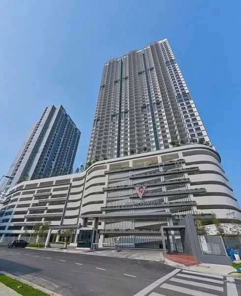 Exterior type: high-rise condominium; features: glass curtain wall, white painted facade, recessed balconies, multiple storeys, landscaped entrance, parking deck, modern architectural design, surrounded by urban environment; style: modern.