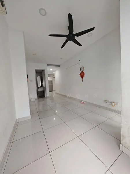 Room features: white painted walls, glossy ceramic tile flooring, 5-blade ceiling fan, recessed downlights, wall-mounted air conditioning unit, clock on wall, open layout, neutral color scheme; style: modern.
