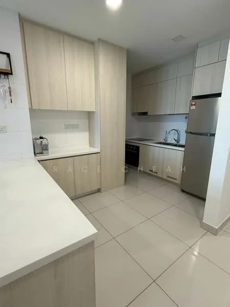 Kitchen features: white quartz countertop, light wood cabinetry, stainless-steel fridge, built-in oven, 4-burner gas hob, single-bowl stainless-steel sink, chrome pull-down faucet, ceramic tile flooring, white tiled backsplash, recessed downlights; style: modern.