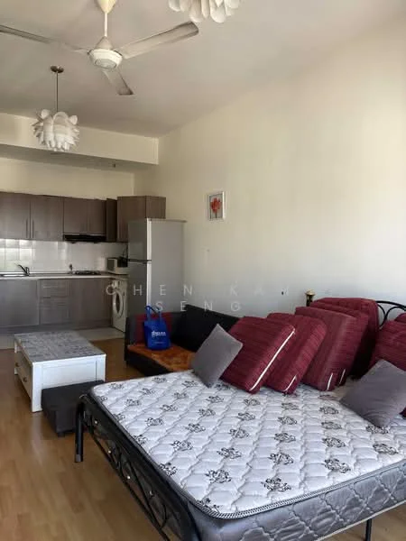 Living features: sofa with red cushions, coffee table, queen-size bed with mattress, wooden flooring, ceiling fan, wall-mounted artwork, kitchenette with cabinets, stainless-steel fridge, built-in oven, microwave, kitchen countertop, open shelving; style: modern.