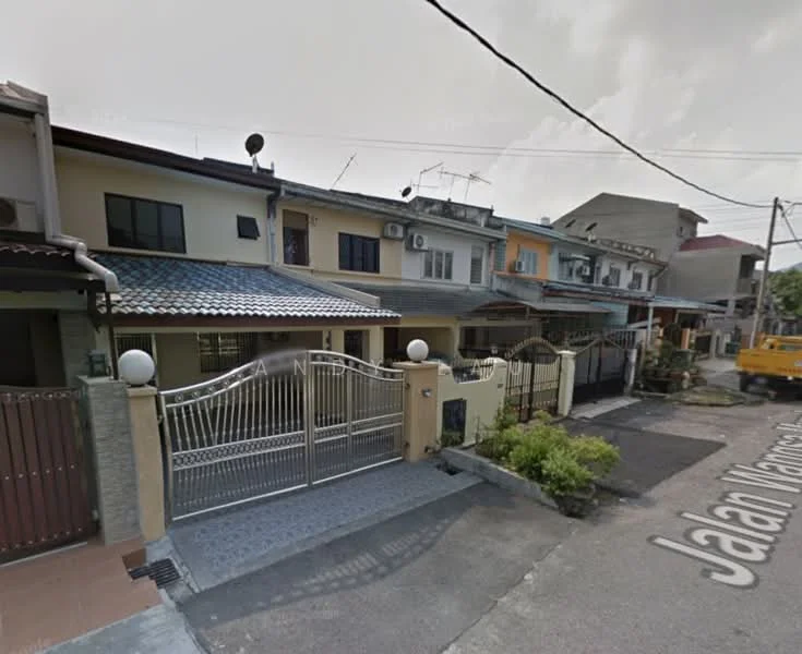 Exterior type: linked terrace house; features: two-storey linked terrace, grey painted facade, metal gate with decorative elements, paved driveway, front garden with shrubs, multiple air conditioning units visible, roof with tiles, street view with road signage, surrounded by other residential buildings; style: modern.