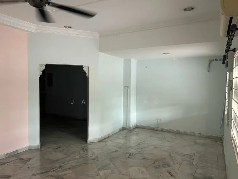 Living features: marble flooring, light blue painted walls, white ceiling with crown moulding, 5-blade ceiling fan, large window with blinds, open layout, corner wall with decorative archway, no visible furniture; style: modern. Room features: dark entrance leading to another room.