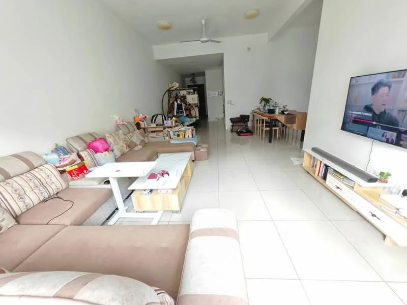 Living features: L-shape sectional sofa in beige and brown, coffee table, TV console, wall-mounted TV, ceramic tile flooring, white painted walls, ceiling fan, dining table with chairs, decorative items on shelves, open layout, natural light from windows; style: modern.