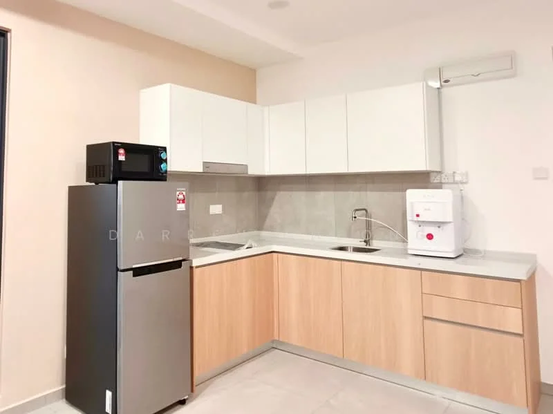 Kitchen features: white upper cabinets, wood lower cabinets, grey countertop, stainless-steel single-bowl sink, chrome pull-down faucet, built-in stove, refrigerator, microwave, tile backsplash, wall-mounted air conditioning unit, ceramic tile flooring, neutral wall color; style: modern.
