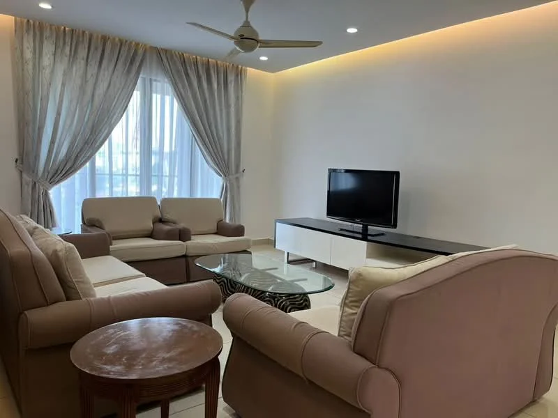 Living features: 3-seater fabric sofa in beige, 2-seater fabric sofa in beige, glass coffee table, wooden side table, wall-mounted TV, white TV console, floor-to-ceiling windows with sheer curtains, recessed ceiling lights, ceiling fan, light-coloured tiled flooring, decorative wall with soft lighting; style: modern.