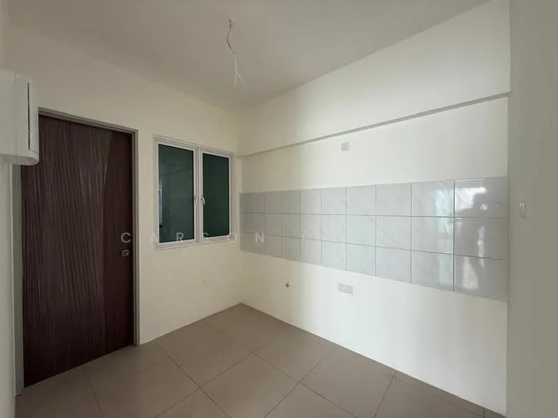 Room features: white painted walls, grey tiled backsplash, light beige floor tiles, single window, wooden door, wall-mounted split AC; style: modern.